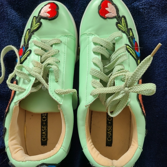 Chase + Chloe Shoes - Very Cute Chase And Chloe Size 7 Fashion Sneakers